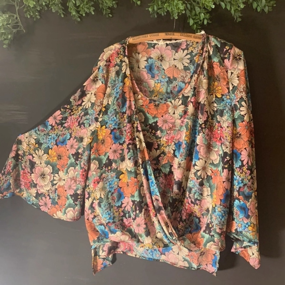 Womens XLarge floral blouse dressy top longsleeve sheer